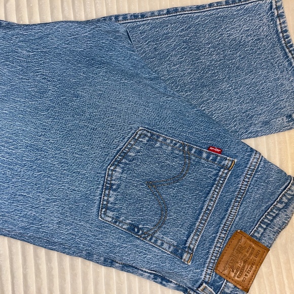 Levis - Wedgie Straight Jean - Picture 4 of 4